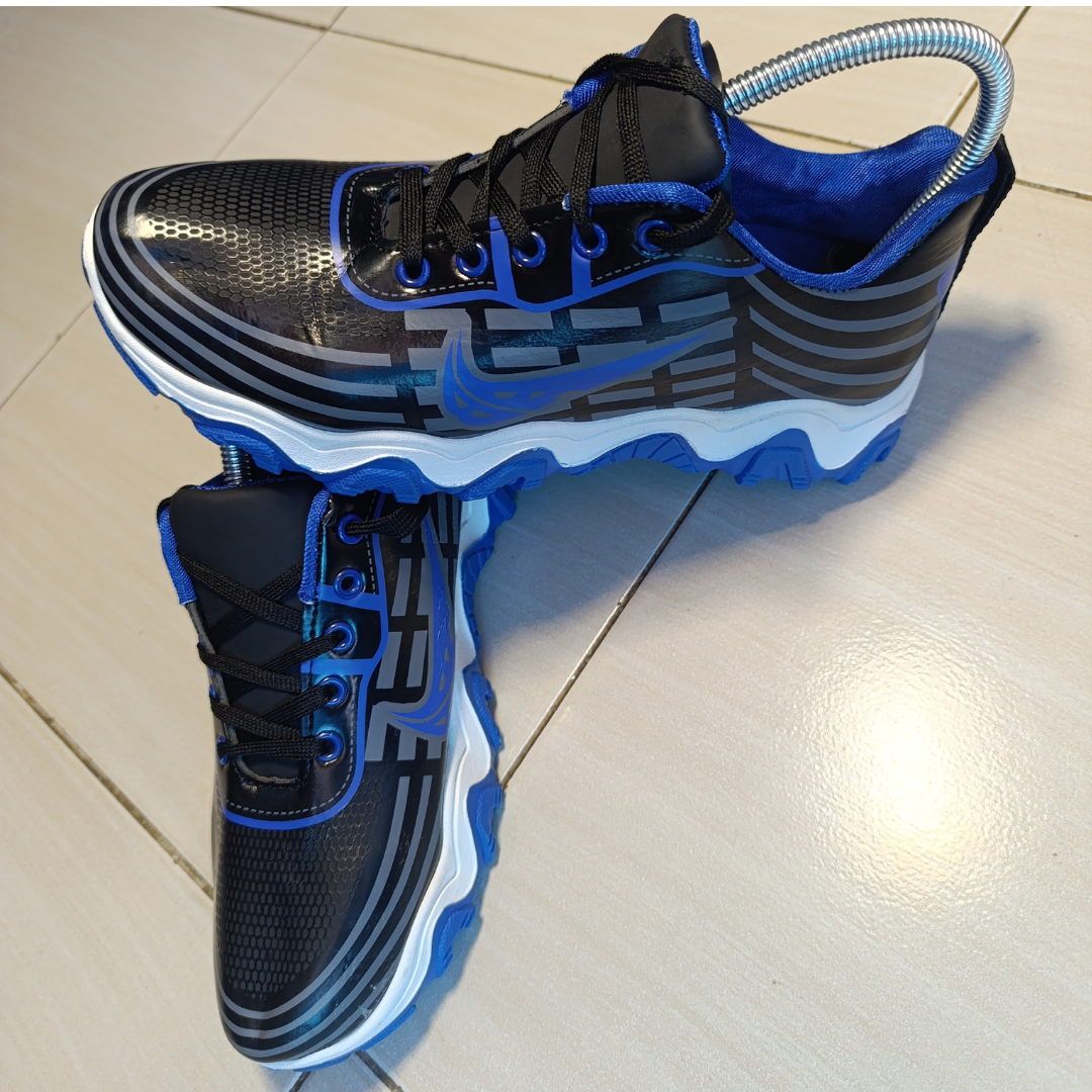 Blue Surge Trail Sneakers – Bold Grip, Sporty Energy