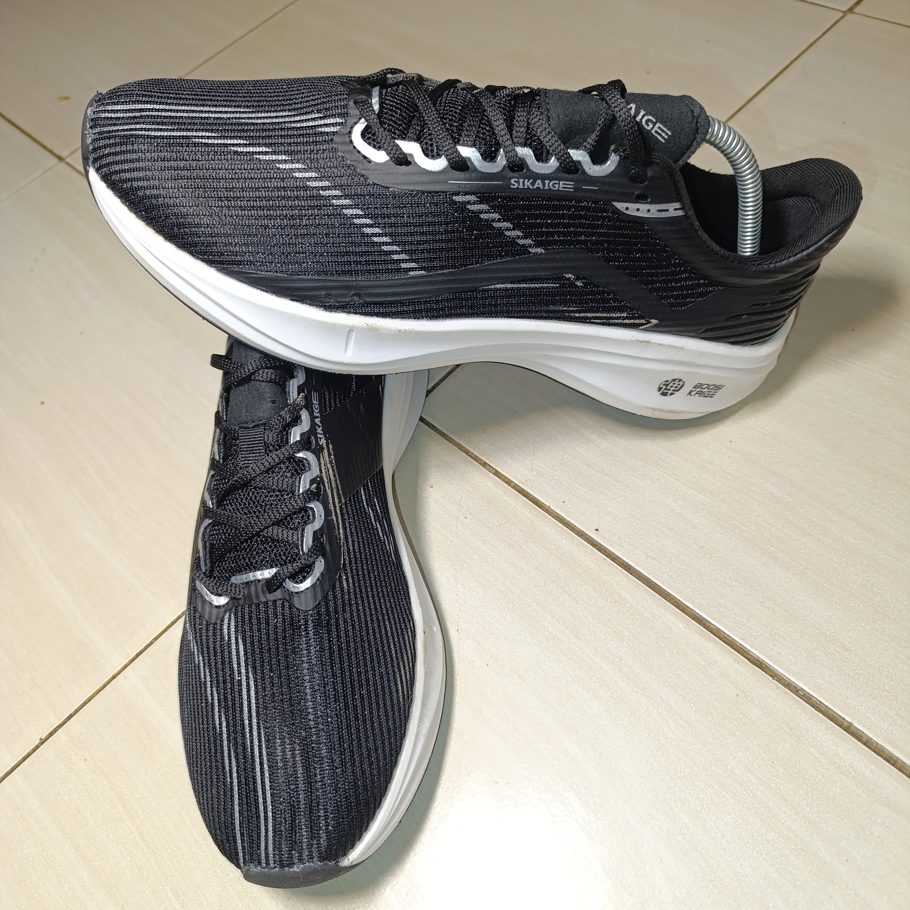Black & White Lightweight Running Sneakers