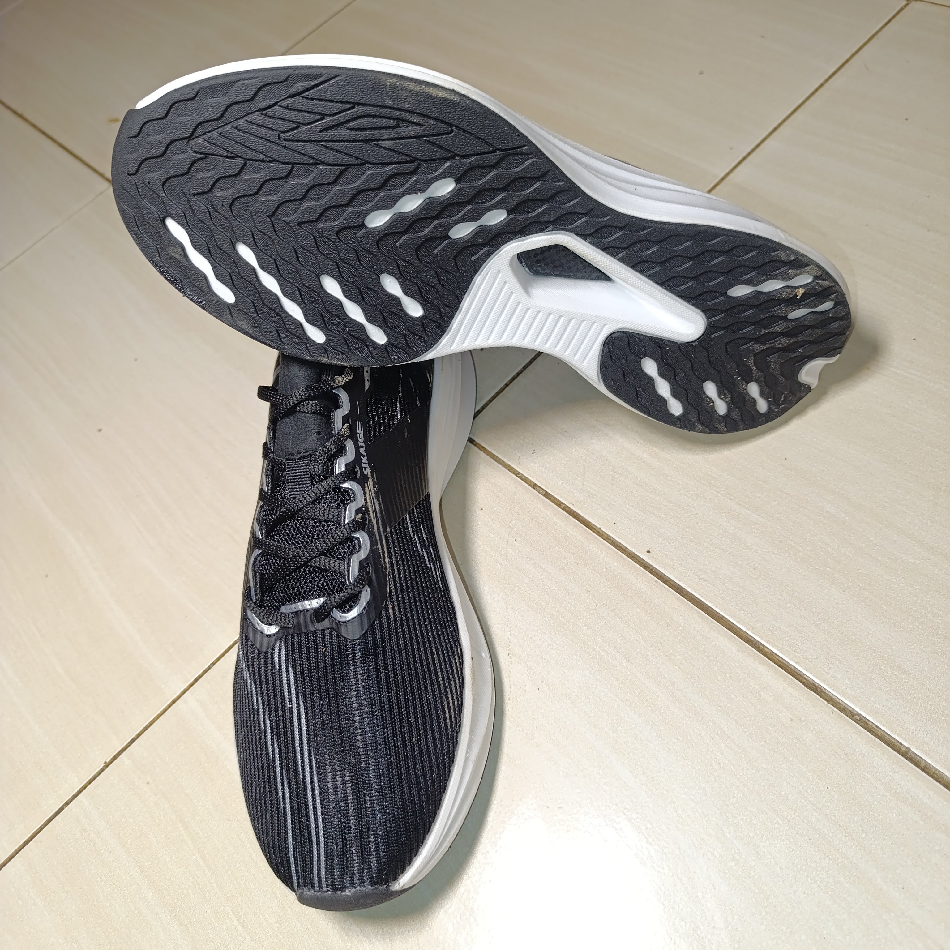 Black & White Lightweight Running Sneakers