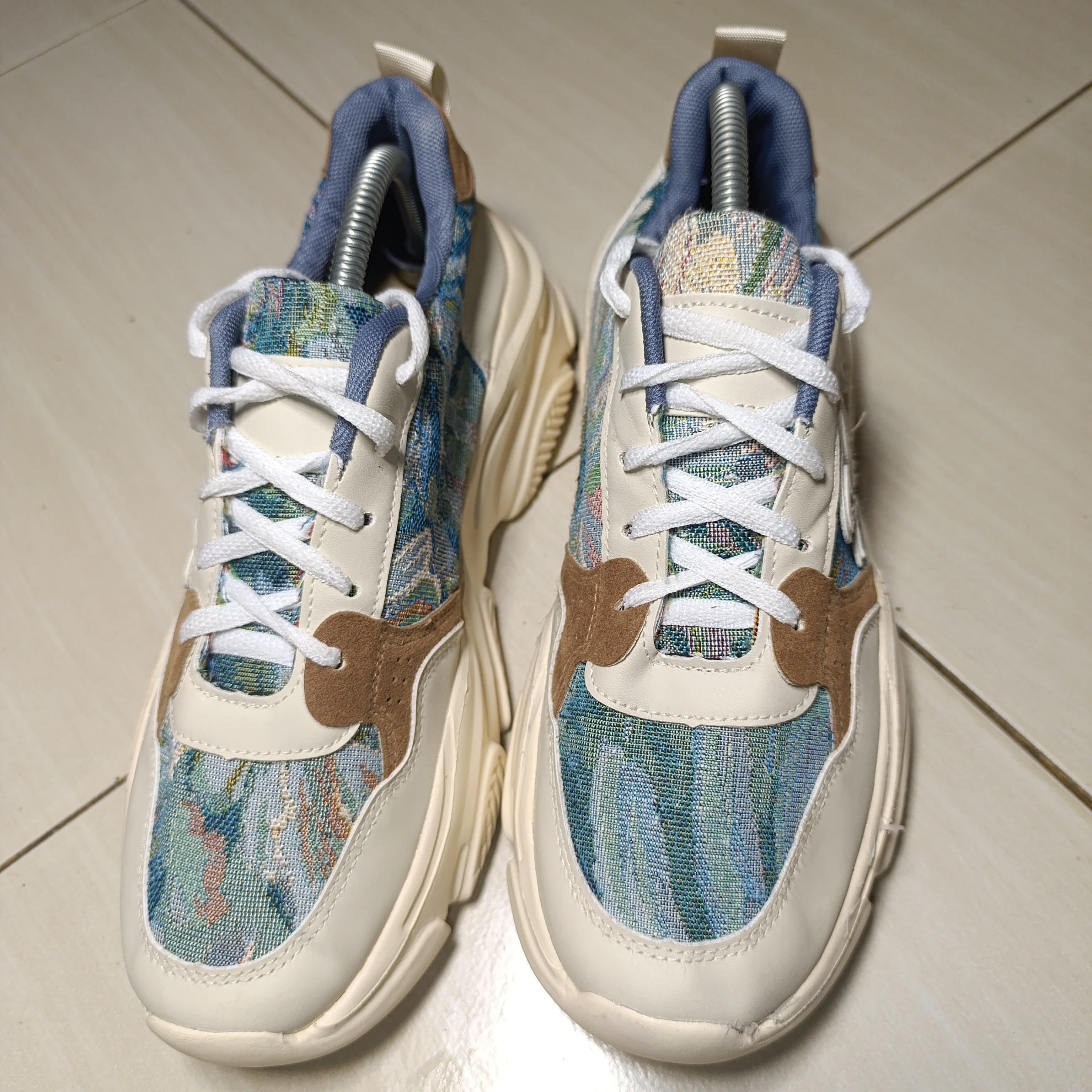 Chunky Sneakers – Bold Style, Feather-Light Feel